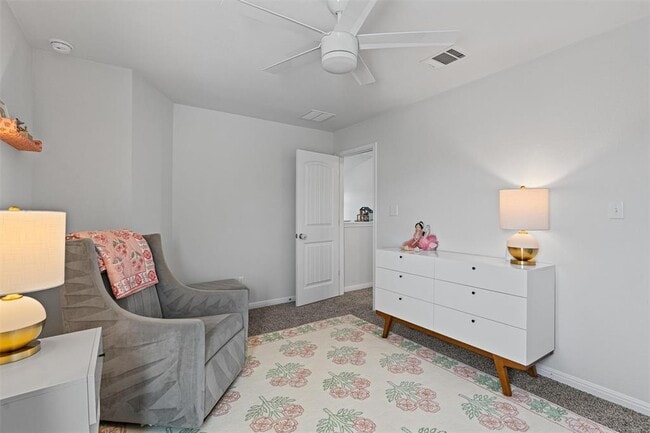 Building Photo - 137 Red Sun Dr