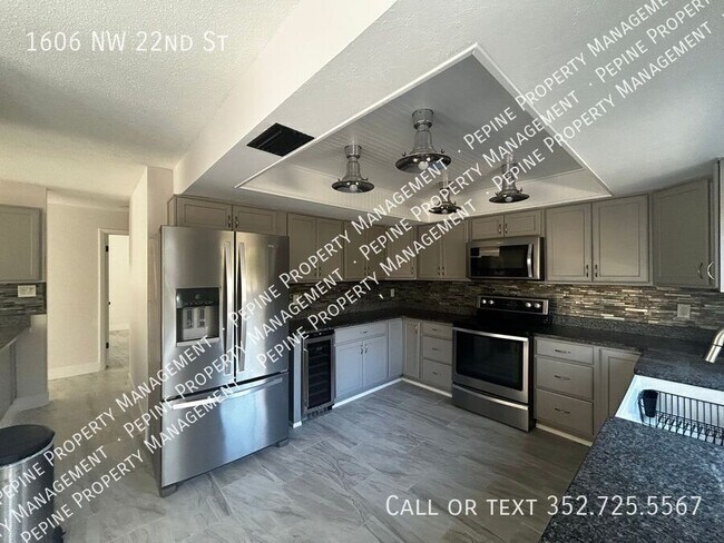 Building Photo - 1606 NW 22nd St