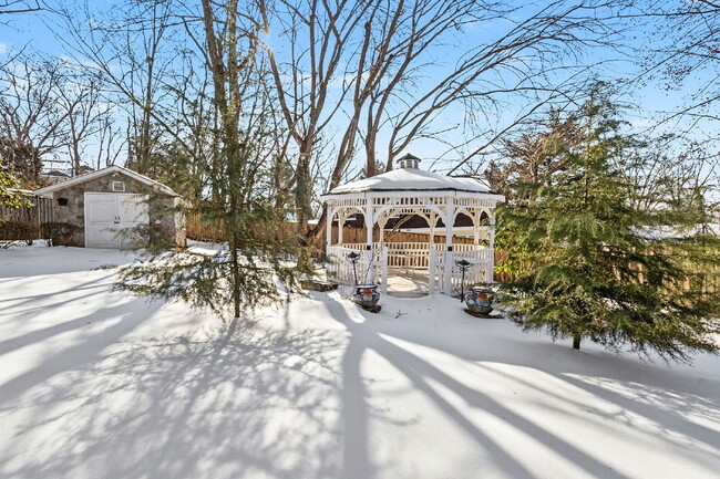 Building Photo - Welcome Home!