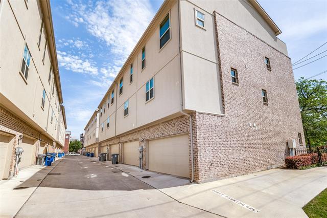 Building Photo - 1321 Palm Canyon Dr