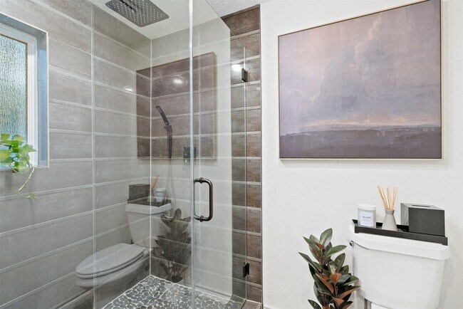 Building Photo - 20 Yewleaf Rd