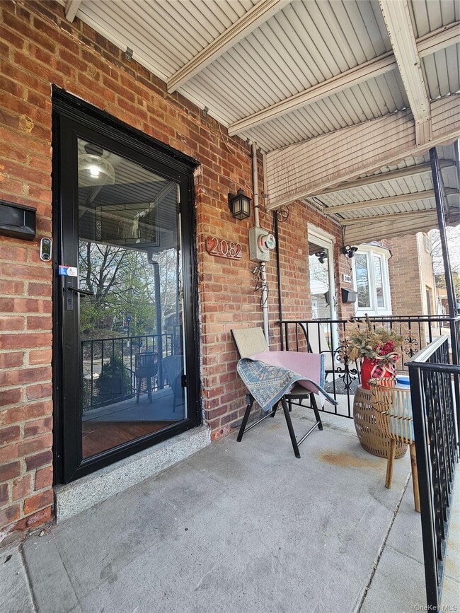 Building Photo - 2082 Pitman Ave