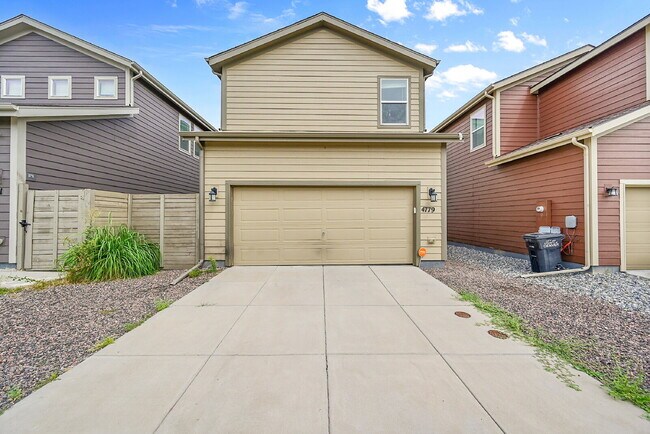 Building Photo - $2,850.00 - 3 Bedrooms, 2.5 Bathrooms, Sin...