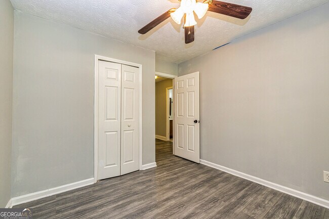 Building Photo - 227 Cranford Mill Dr