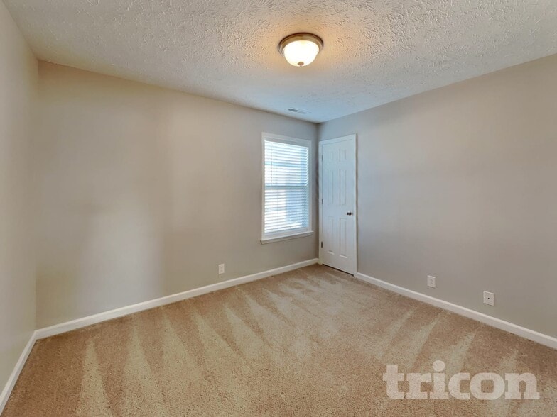 Building Photo - 1456 Colyn Avenue