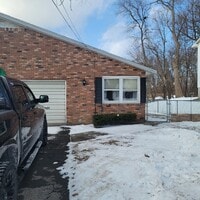 Building Photo - 17 Quarry Dr