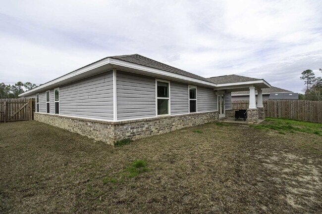 Building Photo - "Spacious 4 Bed, 2 Bath Home in Biloxi, MS - A Must-See Rental Property!"