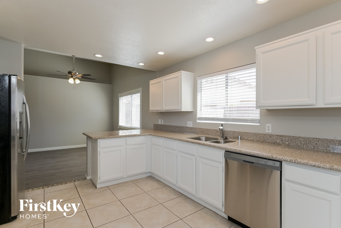 Building Photo - 528 Waterwheel Falls Dr