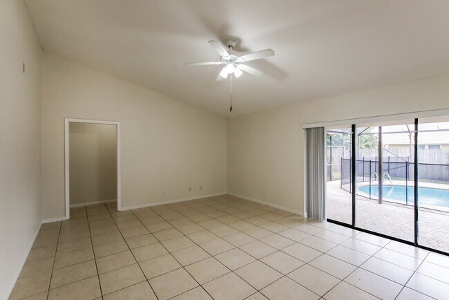 Building Photo - 13700 Exotica Ln