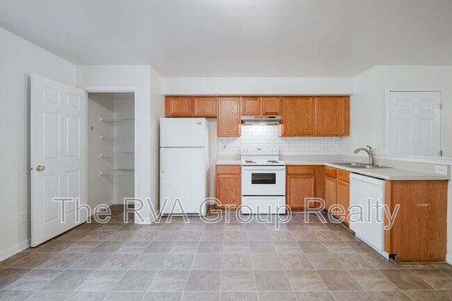 Building Photo - 2909 2nd Ave