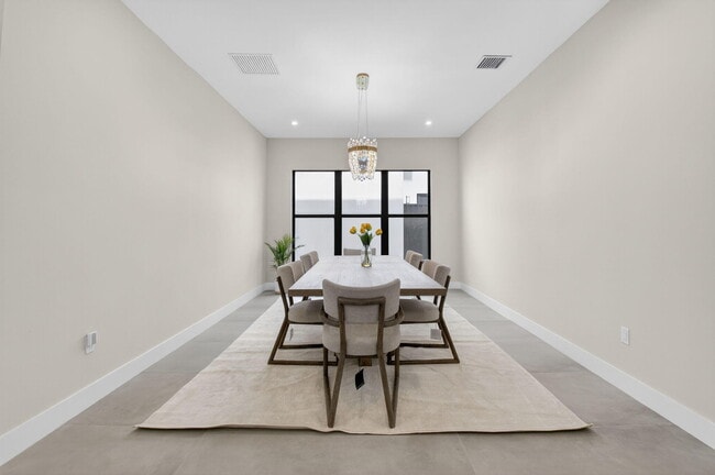 Building Photo - 8521 Ganton Dr