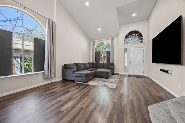 Building Photo - 1619 Balmorhea Ln