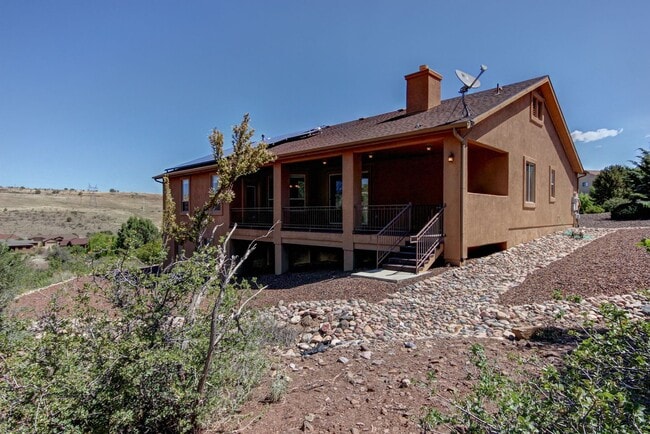 Building Photo - Yavapai Hills with 3 Car Garage