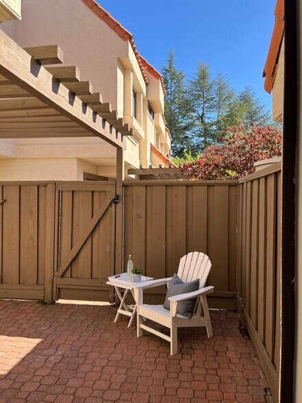 Building Photo - 531 Pimlico Ct
