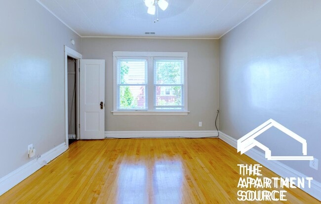 Building Photo - 4135 W Henderson St