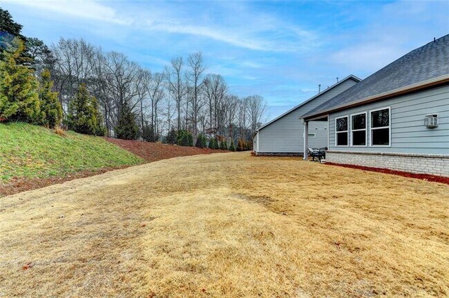 Building Photo - 811 Pineberry Ct