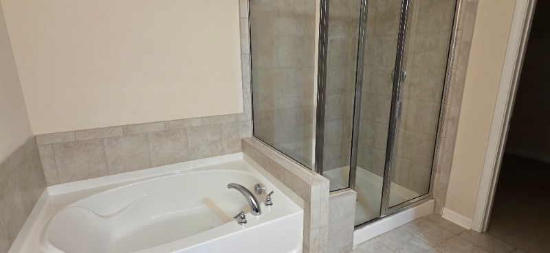 Building Photo - 1045 Benay Rd