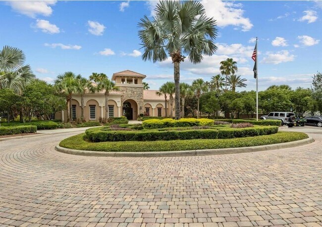 Building Photo - 4056 Sunset Lake Dr