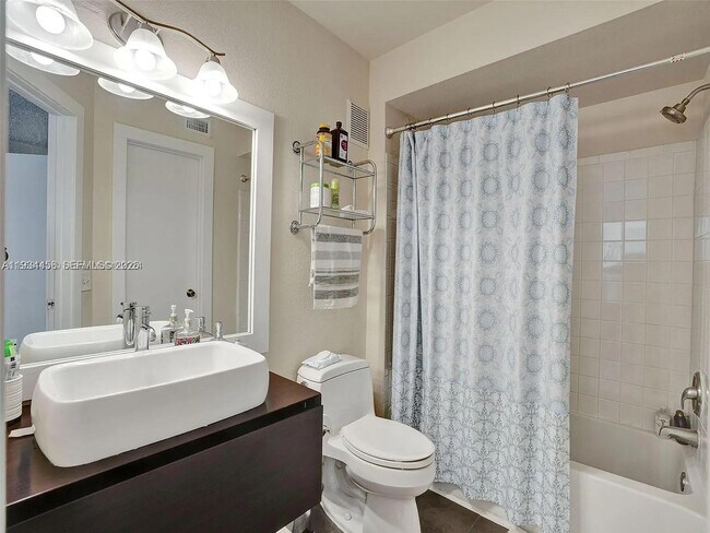 Building Photo - 457 Vista Isles Dr