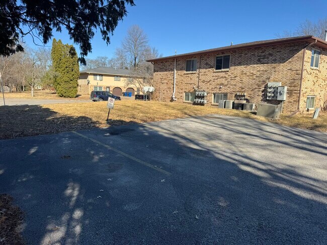 Building Photo - 310 30th Ave Ct