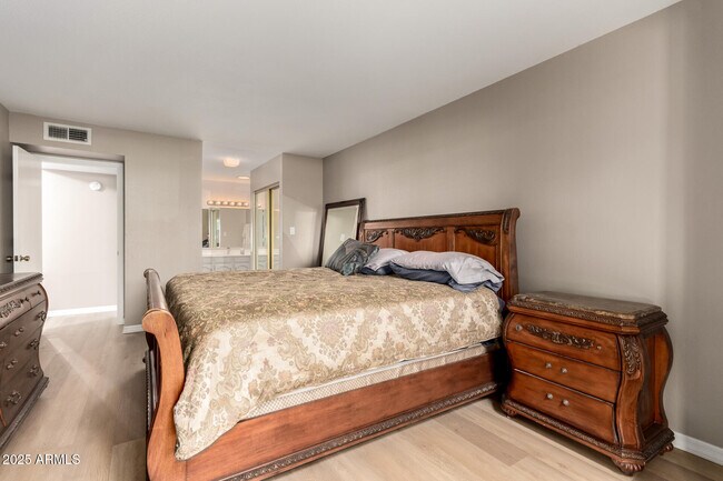 Building Photo - 3407 N Pleasant Dr