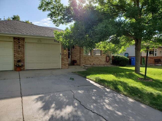 Building Photo - Bright 2 bed, 1 bath Duplex in NW Loveland