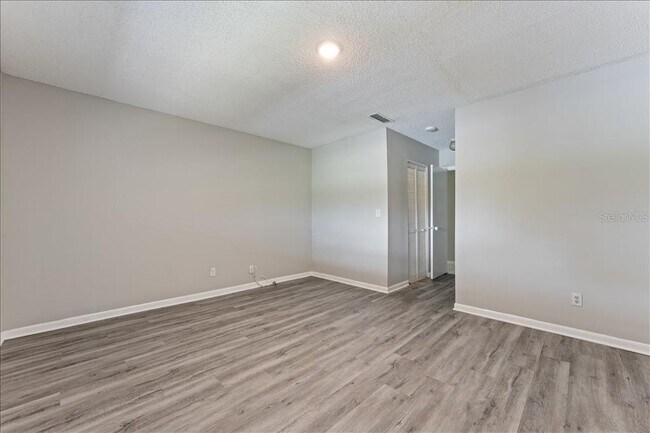 Building Photo - 6345 Newtown Cir