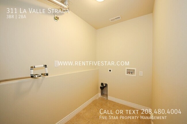 Building Photo - 311 La Valle Strada