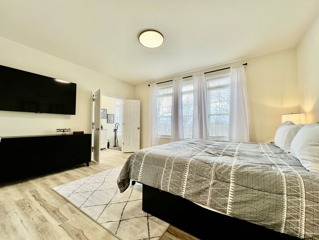 Building Photo - Beautiful NEW Ranch Home with a large deck...