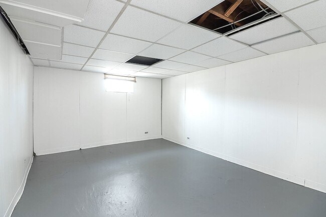 Building Photo - 15W355 Harvard St