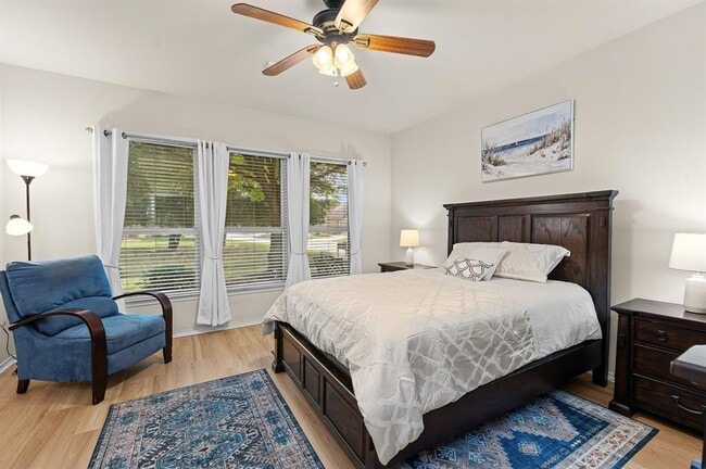 Building Photo - 109 Providence St