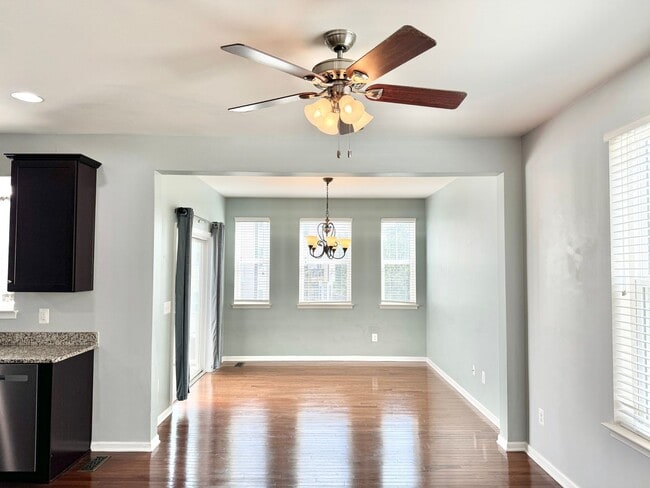 Building Photo - COLONIAL FORGE TOWNHOUSE - STAFFORD (END UNIT)