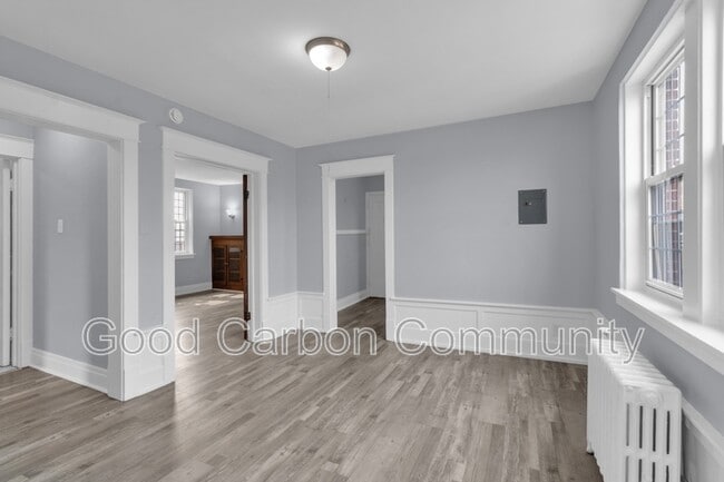 Building Photo - 12 E Depew Ave