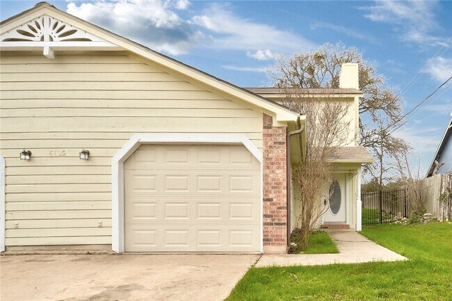 Primary Photo - 6102 Parkwood Dr
