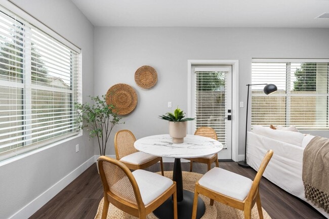 Building Photo - 2806 E Alluvial Ave