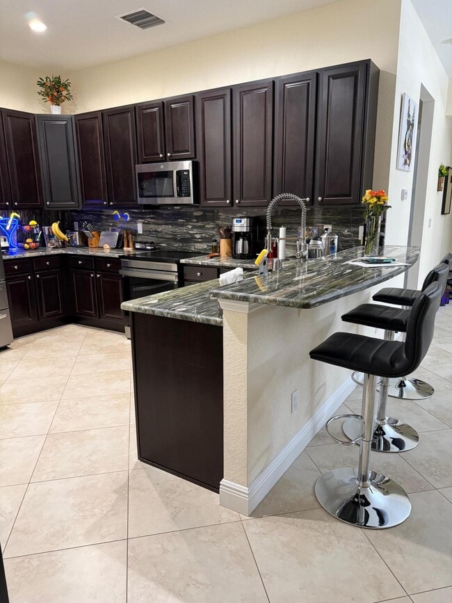 Building Photo - 10286 SW Canossa Way