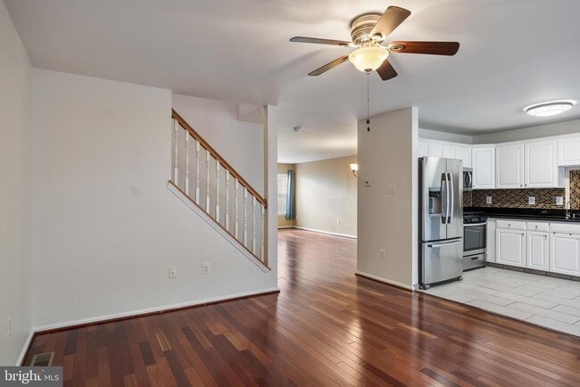 Building Photo - 67 Hearthstone Ln