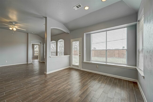 Building Photo - 3306 Stratford Pointe Dr