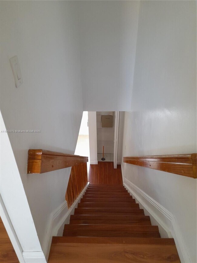 Building Photo - 551 NW 82nd Ave