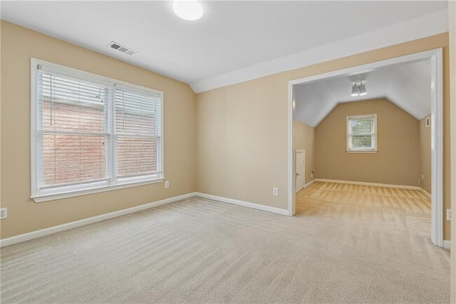 Building Photo - 3355 Golfe Links Dr