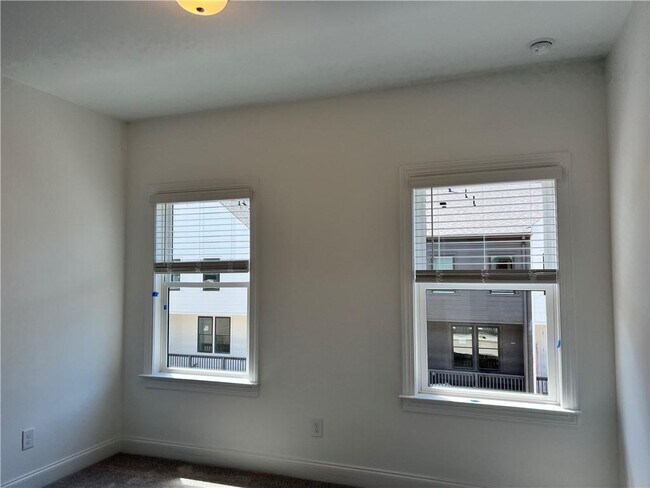 Building Photo - 6605 Beacon Dr