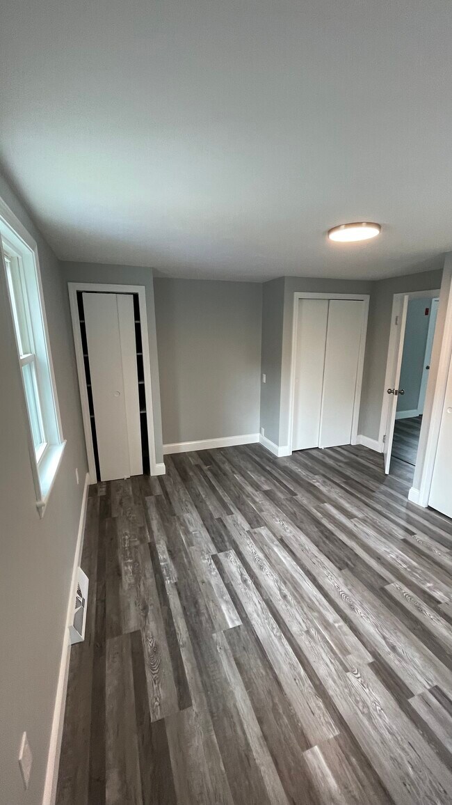 Bedroom - 20 Lakeview Pl