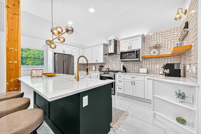 Building Photo - 5121 Locust St