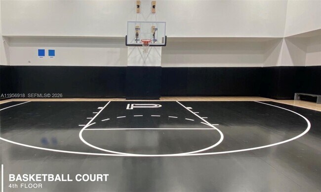 Building Photo - 851 NE 1st Ave