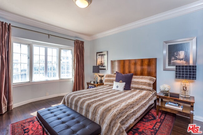 Building Photo - 10335 Wilshire Blvd