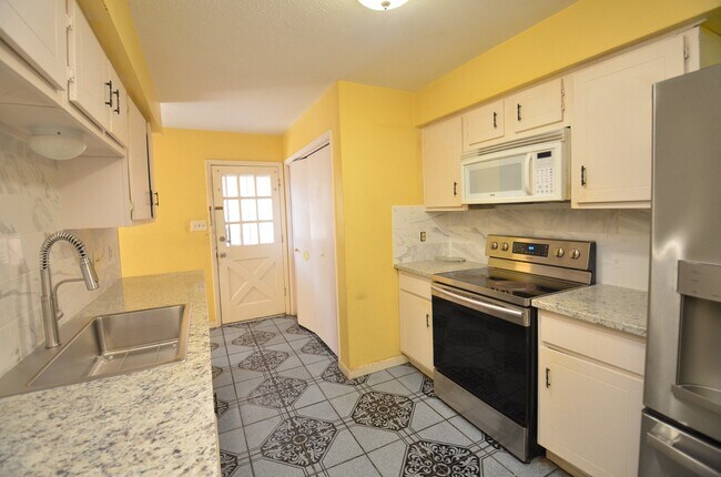 Building Photo - 4022 Belle Park Dr