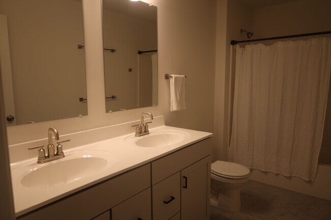Building Photo - 2925 Fence Buster Ct