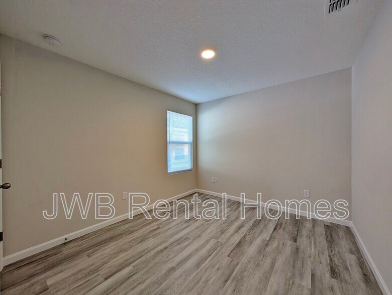 Building Photo - 5437 Wabash Blvd