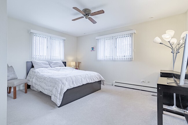 Building Photo - 3890 Gregory Dr