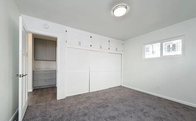 Building Photo - 7142-7144 Mohawk St